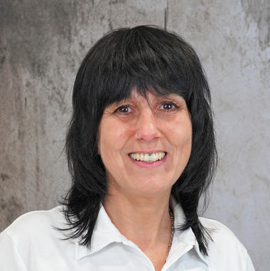 Portraitfoto von Maritta Bischof, Administration Fachausbildungen, Rettungs- und Lehrsanitäterin
