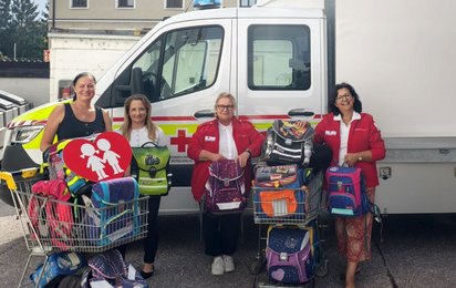 © OÖRK Erfolgreiche Schultaschenaktion der Kinderfreunde