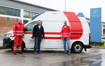 Rettungsauto der Ortsstelle Bad Hall mit Beklebung Fa. Kienbacher