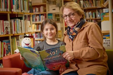 Gemeinsames Lesen bereitet Freude und unterstützt Kinder in ihrer Schul- und Bildungslaufbahn.