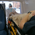 Covid-Transport eines Patienten mit dem Rettungsauto