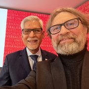 Seflie von Hannes Kropik und Jagan Chapagain