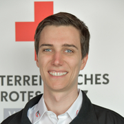 Portraitfoto von Julian Spiegel, Bereichsleiter Notrufleitstelle