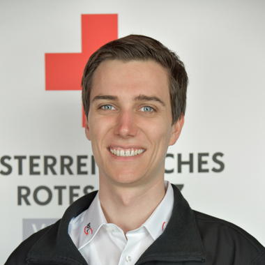 Portraitfoto von Julian Spiegel, Bereichsleiter Notrufleitstelle