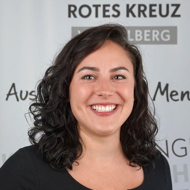 Portraitfoto von Sarah Bickel, Marketing und Kommunikation
