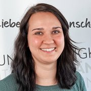 Portraitfoto von Tamara Mazari, Administration Gesundheits- und Soziale Dienste, Telekommunikation