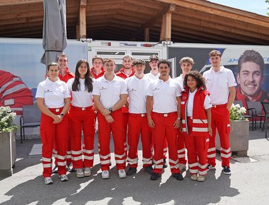 Gruppenbild der Rotkreuz-Werber:innen