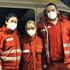 Beatrix Cichocki-Richtig mit ihrem Sohn Moritz und seiner Kollegin Sonja bei ihrem Gastdienst in der Nacht beim Rettungsdienst.