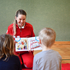 JRK-Koordinatorin Sara Thür konnte die Kinder in Thomasroith sichtlich begeistern.