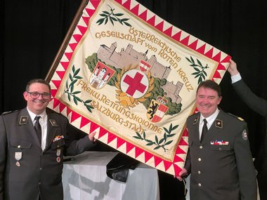 Robert Oberascher (links) übernahm das Amt des Kolonnenkommandanten von Martin Huber.