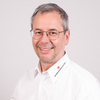 Dietmar Kratzer - © Rotes Kreuz Tirol Andreas Amplatz Dietmar Kratzer im Portrait und Rotkreuz Polo