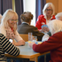 Kartenspielen beim Seniorentreff