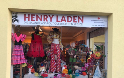Auslage des Henry Ladens in Groß-Siegharts im Waldviertel.