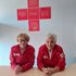 Friederike Öllinger (l.) und Heidi Felbermayr engagieren sich seit 10 Jahren im Rotkreuz-Markt Kremsmünster.