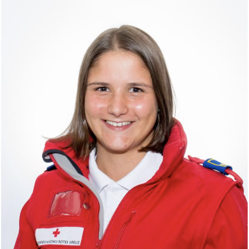 Julia Galler - © St. Andraschko / Rotes Kreuz Steiermark Julia Galler - Mitglied des Bezirksausschusses in Rotkreuz-Einsatzuniform.
