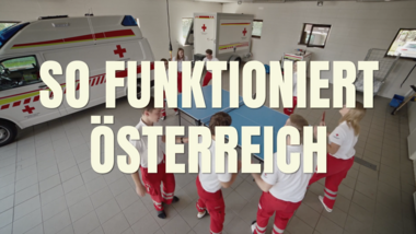 Die 45-minütige Dokumentation begleitet Mitarbeitende des OÖ. Roten Kreuzes bei ihrer täglichen Arbeit und zeigt die Vielfalt des Engagements.