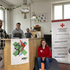 von li nach re: Aaron Dellacher (Jugendleiter youX), Fabian Hofmair (FSJ, Jugendleiter youX), Andreas Eder (Leiter Jugendzentrum youX), Magdalena Bachinger (Bezirksjugendkoordinatorin Rotes Kreuz), Gerald Schuster (Bezirksgeschäftsleiter Rotes Kreuz)