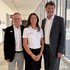 Am Foto (v.l.): Mag. Erich Haneschläger, Landesgeschäftsleiter OÖ. Rotes Kreuz, Kerstin Kohlberger, freiwillige Mitarbeiterin Besuchsdienst und OÖ. Rotkreuz-Präsident Dipl.-Päd. Gottfried Hirz.