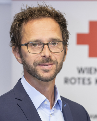 Bild von Mag. (FH) Andreas Ollinger, Leitung Ausbildungszentrum Wiener Rotes Kreuz - © Markus Hechenberger Bild von Mag. (FH) Andreas Ollinger, Leitung Ausbildungszentrum Wiener Rotes Kreuz