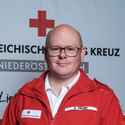 Portraitfoto des Bezirksstellengeschäftsführers Rotes Kreuz St. Pölten, Sebastian Frank