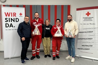 Ein Gruppenfoto von allen an dem Einsatz beteiligten Personen.