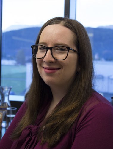 Portraitfoto von Sandra Cakir, Decus-Beauftragte
