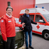 Präsident Josef Schmoll, Rotes Kreuz Niederösterreich, übergibt die Zeltheizungen und das Rettungsfahrzeug an den Ersten Botschaftssekretär Wolodymyr Kolomiez, Ukrainische Botschaft.