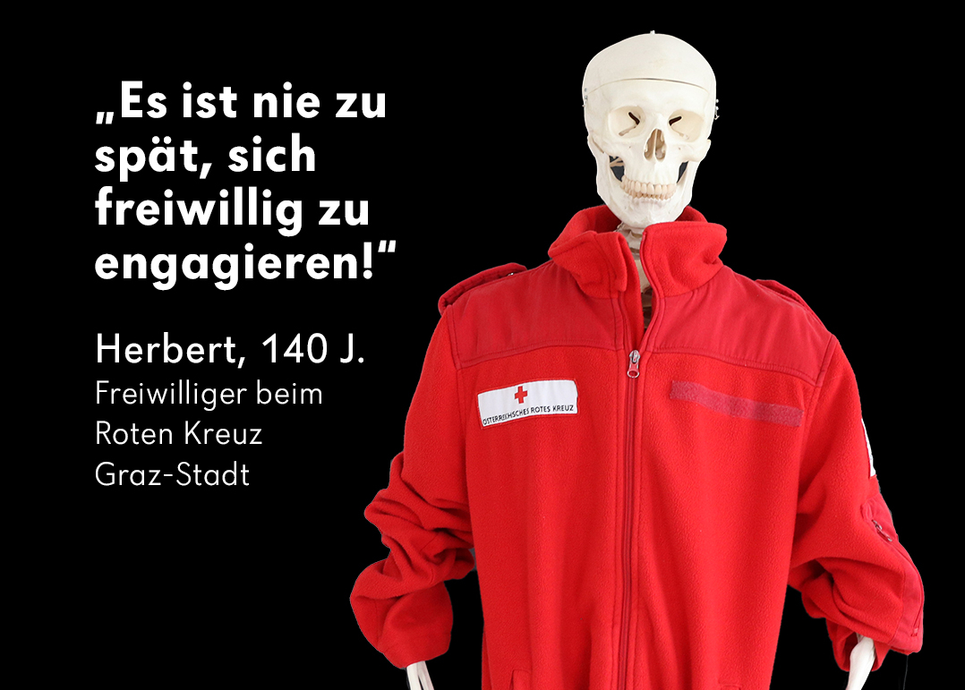 © Rotes Kreuz Graz-Stadt/ D. Hackinger Herbert, das Skelett, ist Freiwilliger beim Roten Kreuz Graz-Stadt und findet, dass es nie zu spät ist, sich ehrenamtlich zu engagieren.