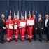 LH Mag. Thomas Stelzer, OÖRK-Präsident Gottfried Hirz, Rotkreuz-Bezirksgeschäftsleiter Peter Haslinger und Ehrengäste gratulieren den geehrten Rettungskräften Franz Bachl, Thomas Mayr, Manuela Stimmeder und Martin Gossenreiter.