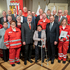 Gruppenbild mit den Geehrten und LH Mag. Thomas Stelzer, RK-Präsident Dr. Aichinger Walter auch Bezirkshauptfrau Dr. Andrea Außerweger, RK-Bezirksstellenleiter Mag. Alois Hochedlinger, RK-Bezirksgeschäftsleiter Gerald Roth, Bürgermeister und Ortsstellenleiter