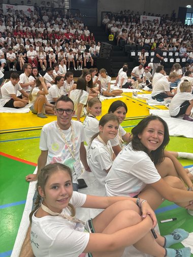 Gruppenfoto Jugendgruppe Die roten Flamingos beim Bundesjugendcamp Graz 2025