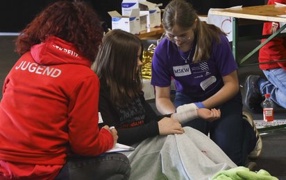 Mehr als 150 Jugendliche meisterten beim Erste-Hilfe-Landesbewerb realitätsnahe Notfallszenarien.
