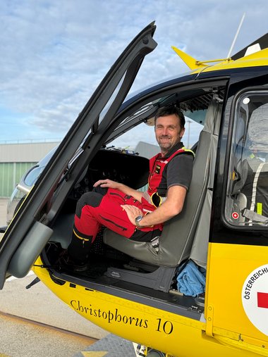 Stefan Noska im Hubschrauber C10