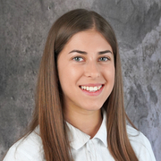 Portraitfoto von Chiara Metzler, Organisation Erste-Hilfe-Kurse