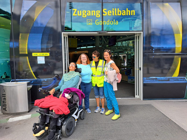 Bei der Fahrt mit der Seilbahn auf die Planai