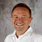 Portraitfoto von Andreas Enne MA MBA, Qualitätsmanagement und - sicherung