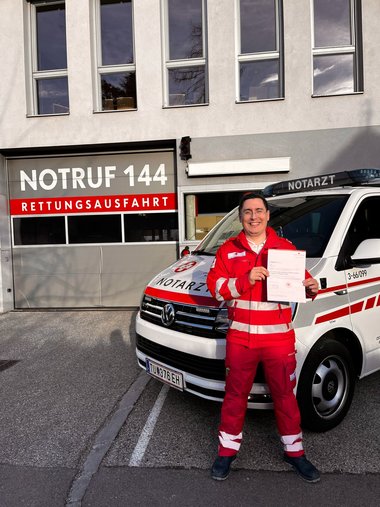 Daniel Lieb ist seit 2023 Notfallsanitäter/NKI.