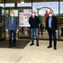 Bezirksstellenkommandantin Katrin Wiesinger, Bürgermeister Franz Wohlmuth, Stadtamtsdirektor Leopold Ott, der Leiter der allgemeinen Verwaltung Reinhard Hubauer und Bezirksstellneleiter-Stv. Daniel Rauchecker vor dem BORG Neulengbach, in dem fünf Teststraßen für die Massentestungen eingerichtet wurden.