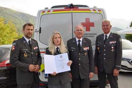 Landesrettungskommandant Stefan Herbst, neue Bezirksrettungskommandantin Lungau Elisabeth Gruber, Präsident OMR Dr. Werner Aufmesser und Bezirksgeschäftsführer Lungau Herbert Wieser