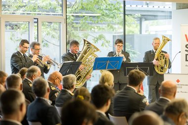 Musiker:innen des Roten Kreuzes sorgten für eine festliche Stimmung.