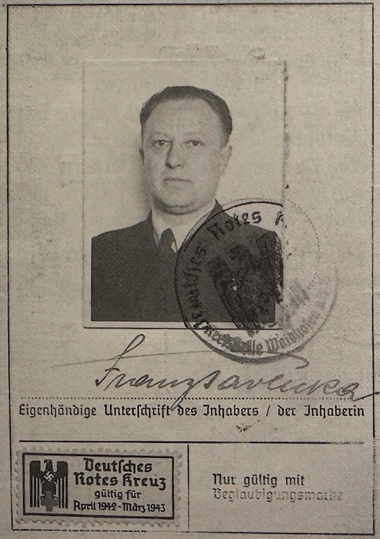 Ein Ausweis des "DRK" Waidhofen/Thaya