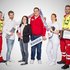 Teamfoto für Stellenausschreibungen, das unterschiedliche Tätigkeitsbereiche im Roten Kreuz zeigt