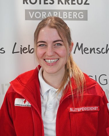 Lisa Hagen: seit 2023 beruflich im Blutspendedienst engagiert.