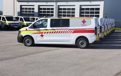 Mit 22 neuen Mannschaftstransportwagen stärkt das OÖ. Rote Kreuz flächendeckend seinen Katastrophenhilfsdienst.