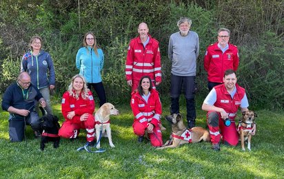 Suchhundestaffel mit Pürflingen und Hunden