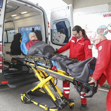 Intensivtransport Schwerlasttrage