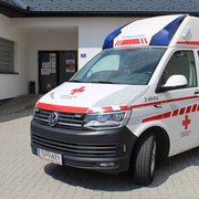 © ÖRK/Lukas Raich Der Krankentransportwagen 69/414 in der Frontansicht