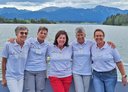 Gruppenfoto der Betreuer:innen während der Foggenseetour.