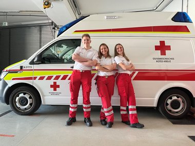 Gemeinsam stark im Einsatz – Claudia, Armin und Helena Ammerstorfer helfen Seite an Seite.