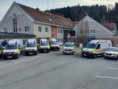 Bezirksstelle Scheibbs mit RTW, KTW, BKTW, NEF